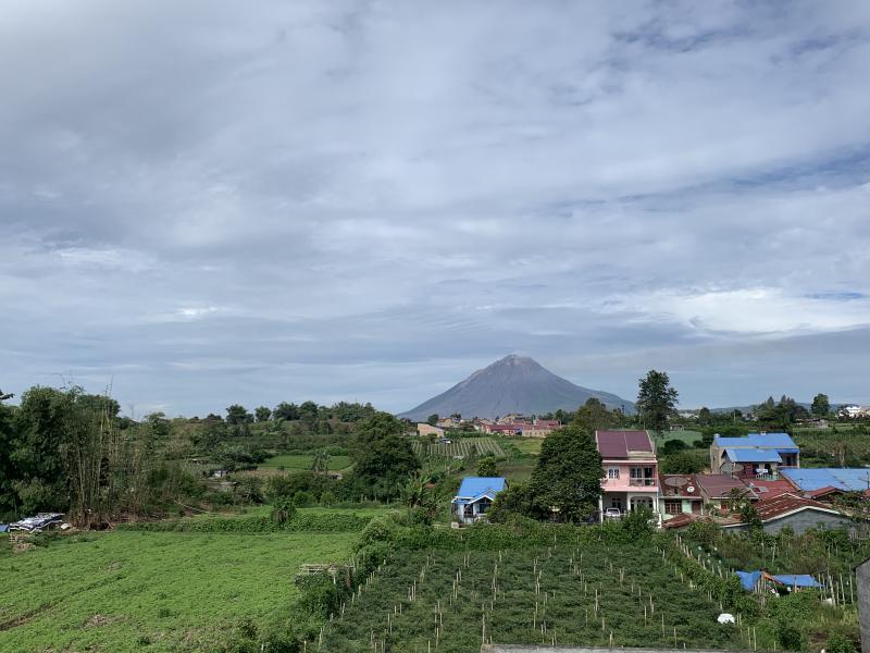 Featured image of post Adventures in Northern Sumatra - 🌴🐵🚀 Exploring Jungles, Volcanoes, and Lake Bliss